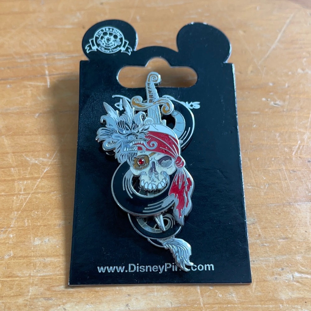Disney Pirates Pin